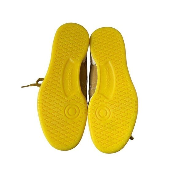 Reebok Club C Tom and Jerry Shoes 5.5 - Picture 4 of 4